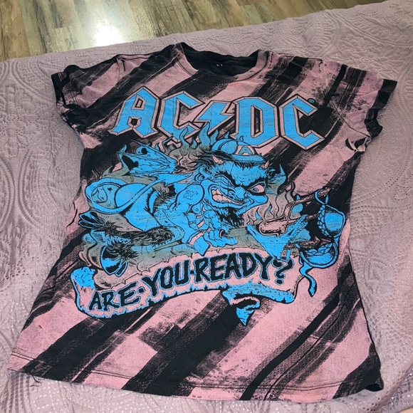 AC/DC T - Picture 1 of 3
